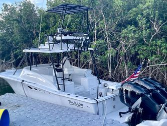 32' Luhrs 2000