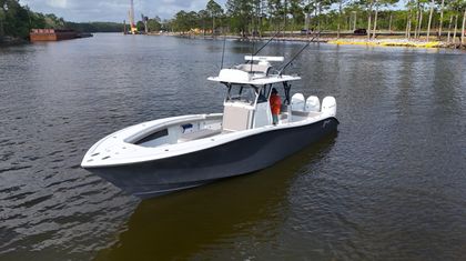 34' Yellowfin 2022