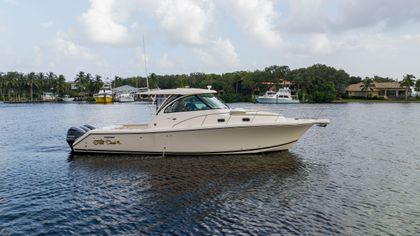 39' Pursuit 2014 Yacht For Sale