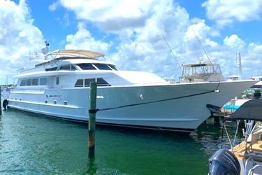 105' Broward 1990