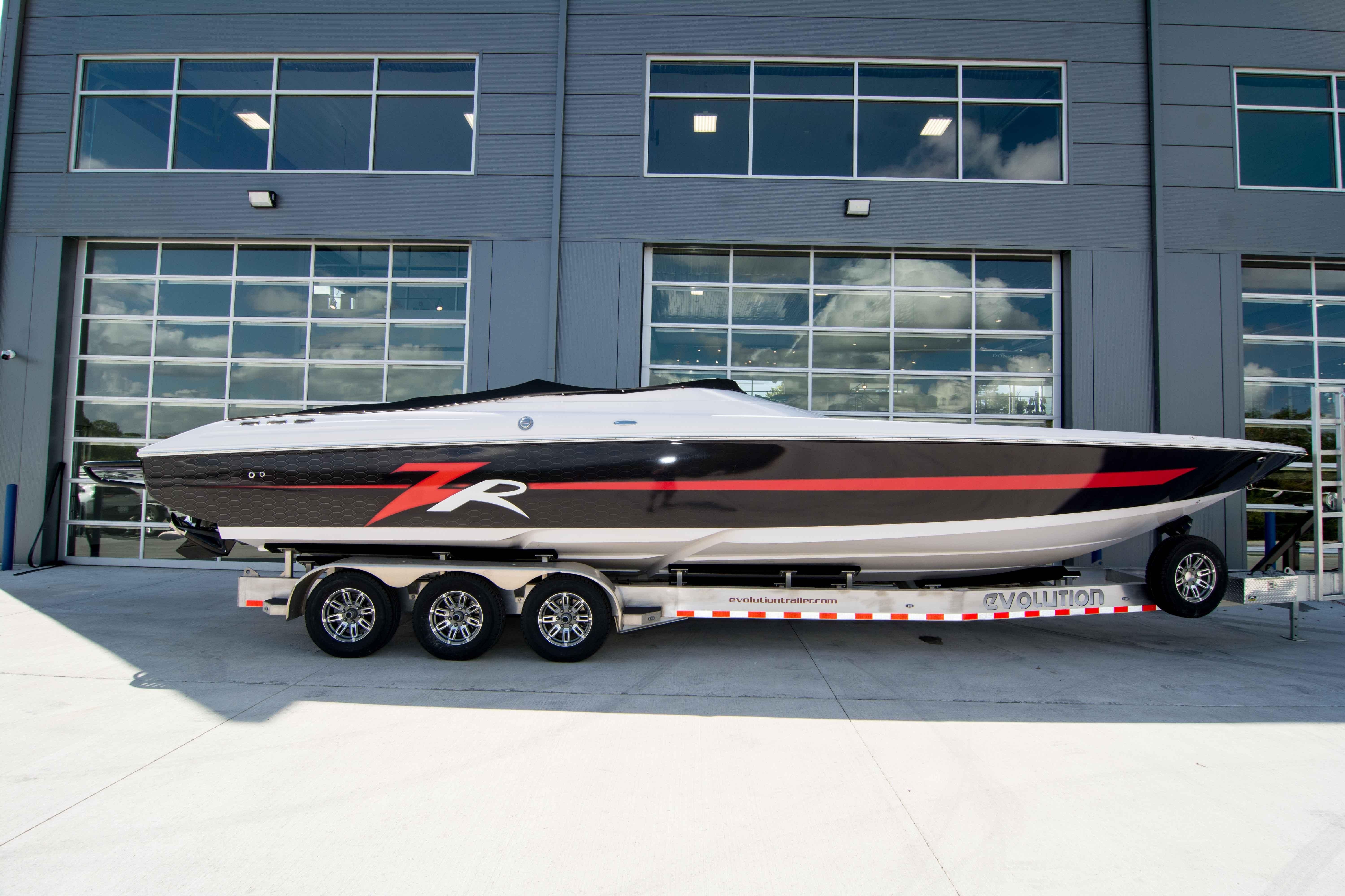 2017 Donzi 35 ZR Power Boat For Sale - www.yachtworld.com.