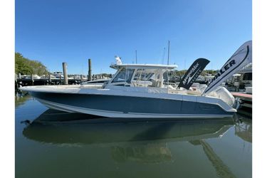 38' Boston Whaler 2024