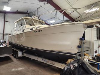 35' Mainship 2010
