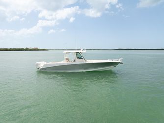 35' Boston Whaler 2019