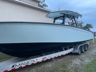 37' Cape Horn 2020