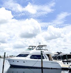 56' Carver 2006 Yacht For Sale