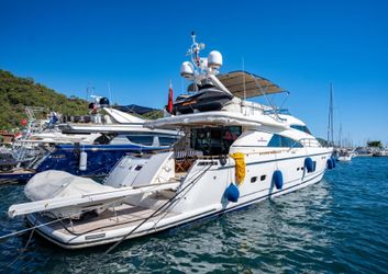 80' Fairline 2010