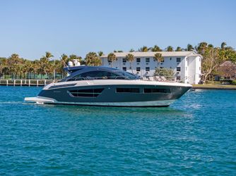 60' Cruisers Yachts 2017