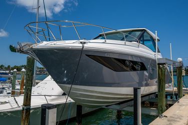 35' Sea Ray 2024