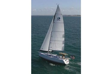 38' Hunter 2005
