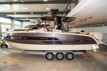 32' Invictus 2024