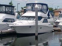 Bayliner 3258 Avanti Command Bridge