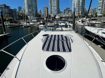 37' Regal 2007