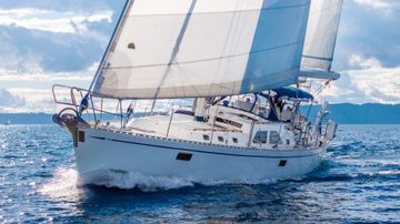 70' Hylas 2010