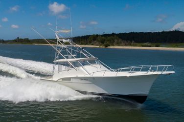 Hatteras Express Cruiser