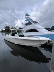 35' Boston Whaler 2018