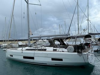 49' Dufour 2022