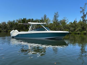 28' Boston Whaler 2023