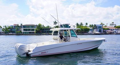 35' Boston Whaler 2020