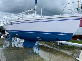 38' Catalina 2016