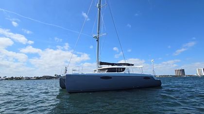 44' Fountaine Pajot 2010