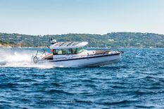 Axopar 28 Cabin Wet Bar