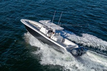 42' Invincible 2017