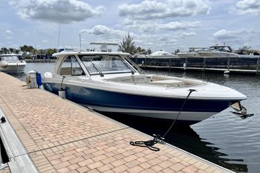 38' Boston Whaler 2022