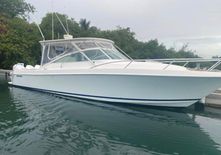 Contender 38 Express