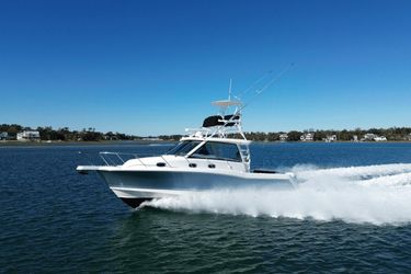 34' Boston Whaler 2020