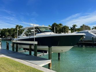 38' Tiara Yachts 2020