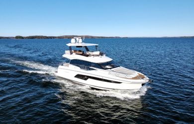 52' Prestige 2022