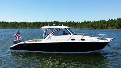 32' Pursuit 2016