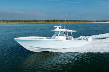 39' Yellowfin 2025