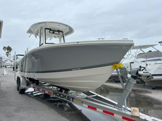 26' Regulator 2021