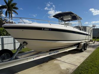 32' Intrepid 2002