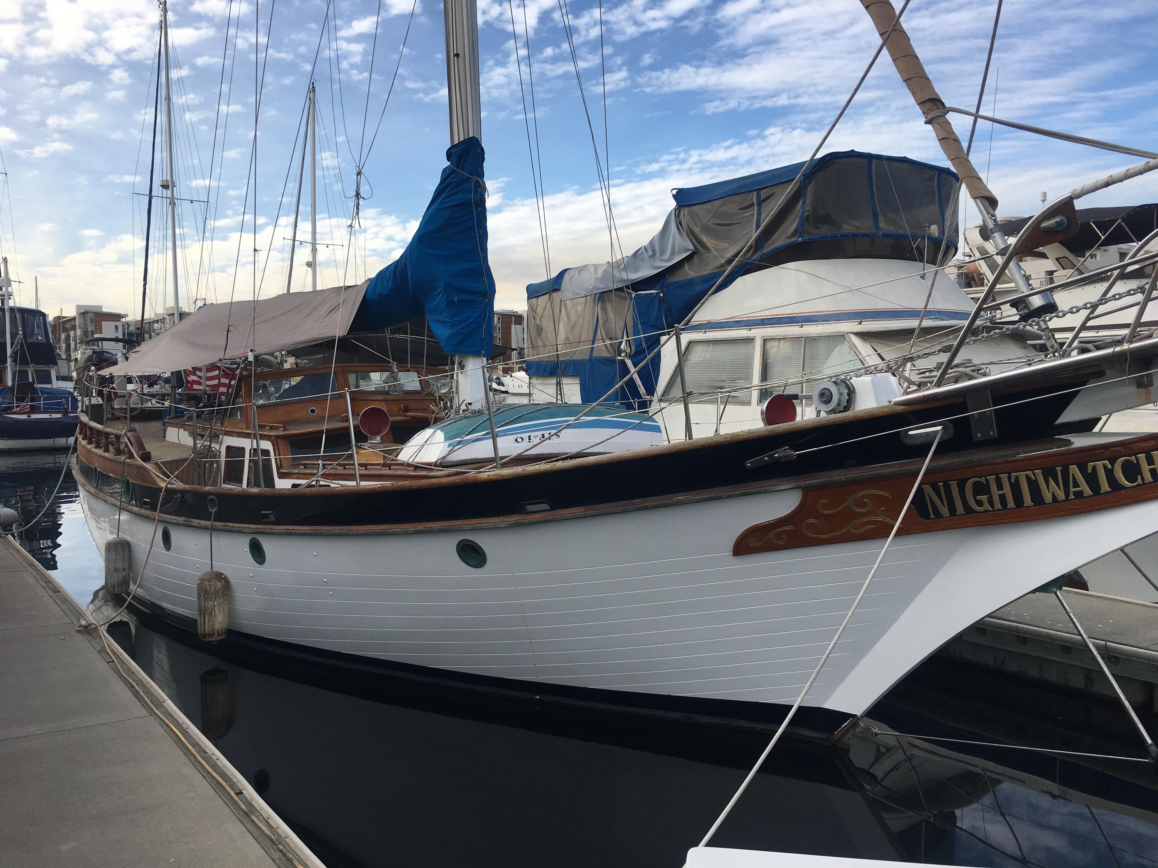 47 foot sailing yacht