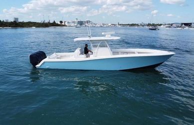 39' Invincible 2015