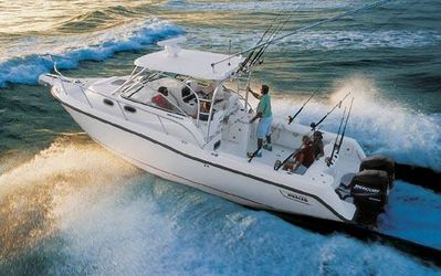 32' Boston Whaler 2005