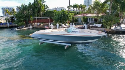 32' Chris-craft 2014