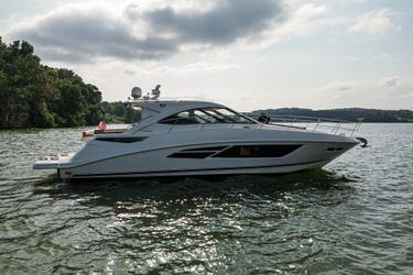 51' Sea Ray 2015