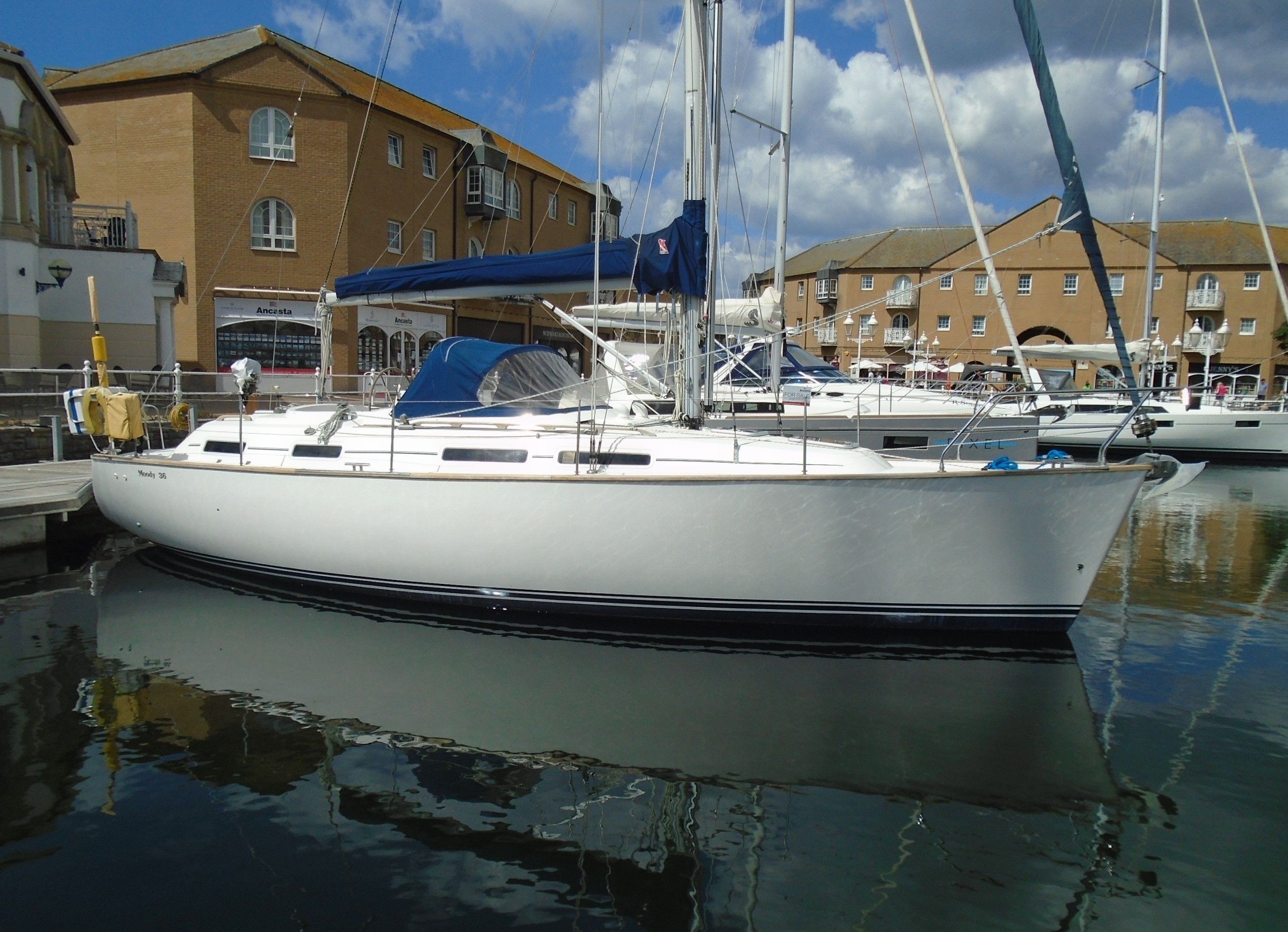 2000 Moody 36 Sail New and Used Boats for Sale www.yachtworld.co.uk