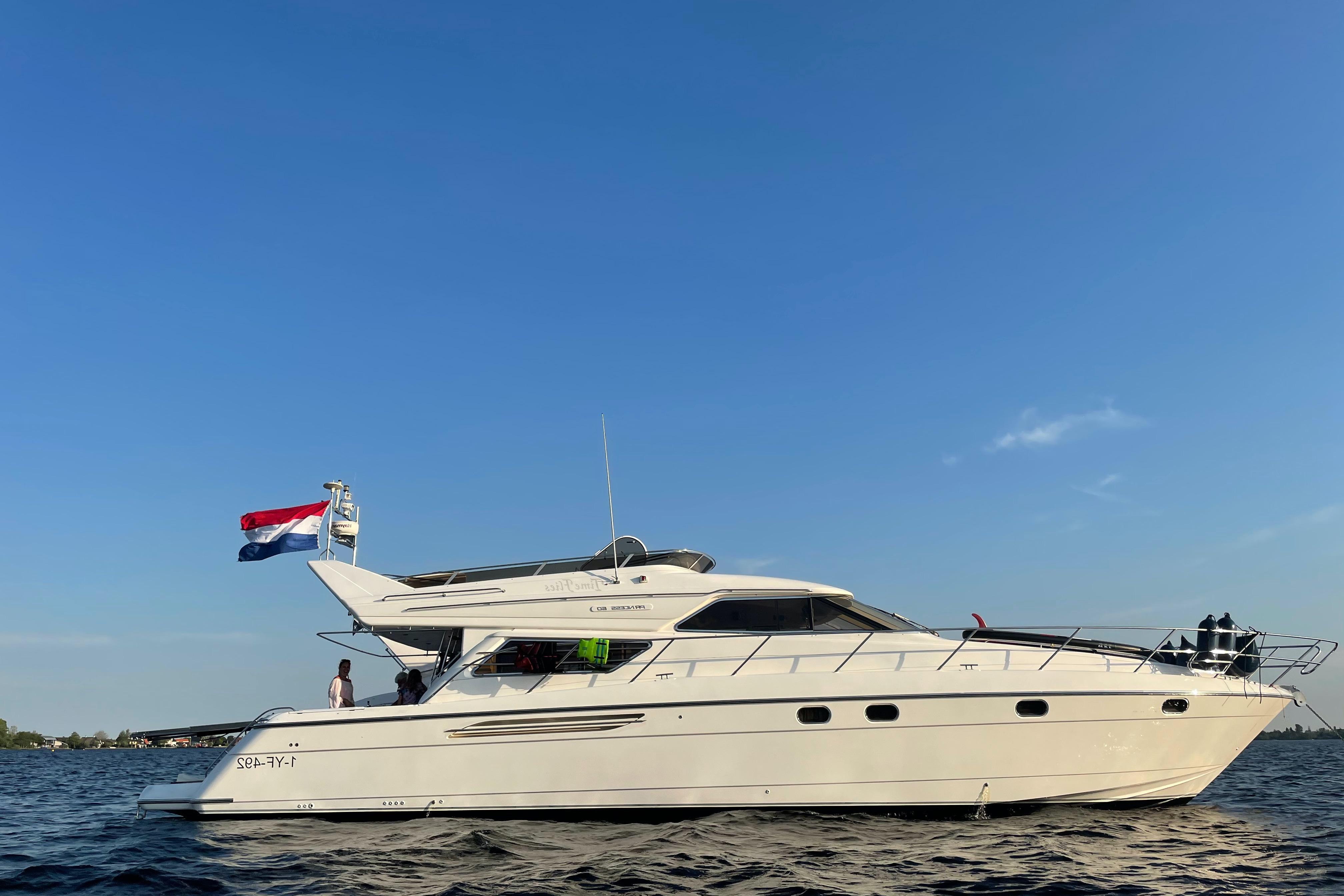 luxury yachts aalsmeer