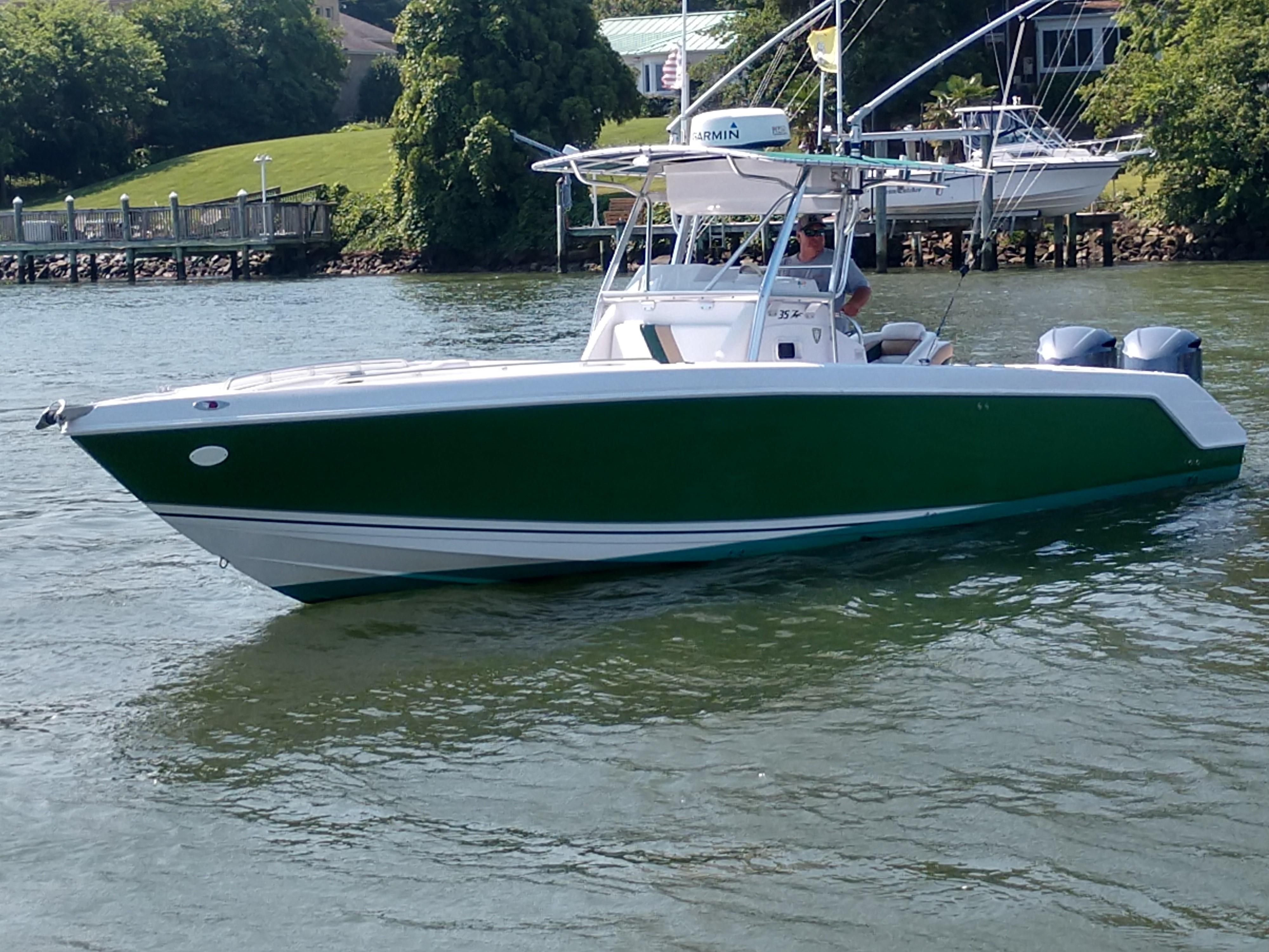 2002 Donzi 35 ZF(2017 300 Yamahas) Motor båd til salg, ligger i Virginia, V...