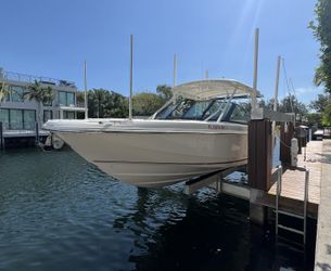 27' Boston Whaler 2019