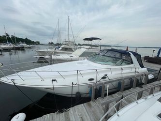 38' Cruisers Yachts 2002