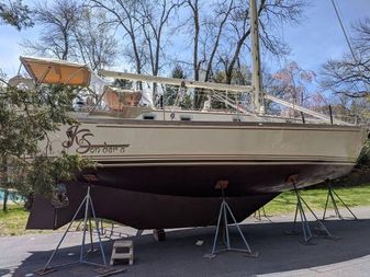 Custom Kaiulani 38 Cutter