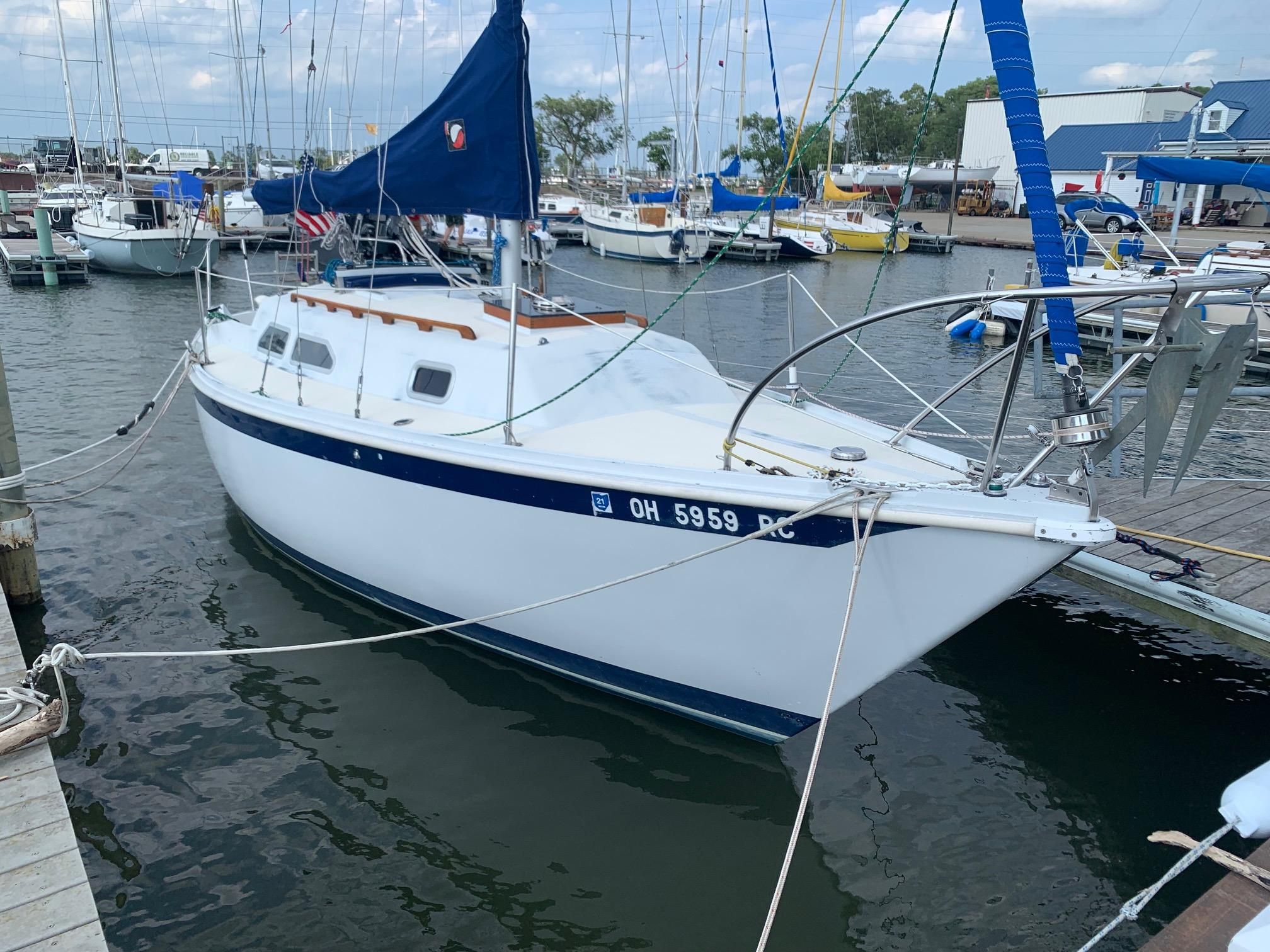 27 ericson sailboat