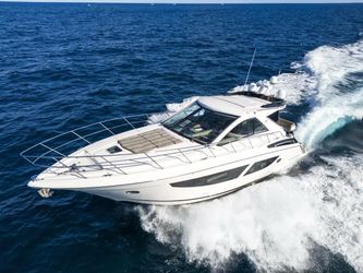 53' Regal 2017 Yacht For Sale