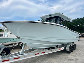 31' Robalo 2025